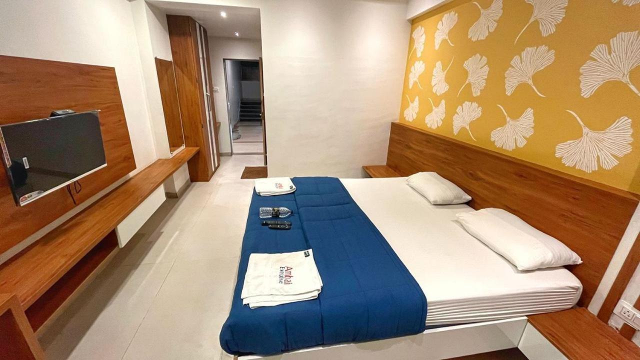 Hotel Ambai Executive Tuljapur Kültér fotó